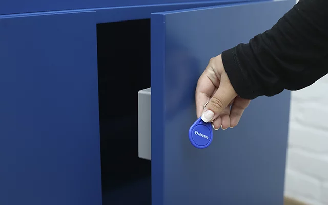 FECHADURA DIGITAL INVISIVEL PARA MOVEIS USO COM CARTAO - Soprano